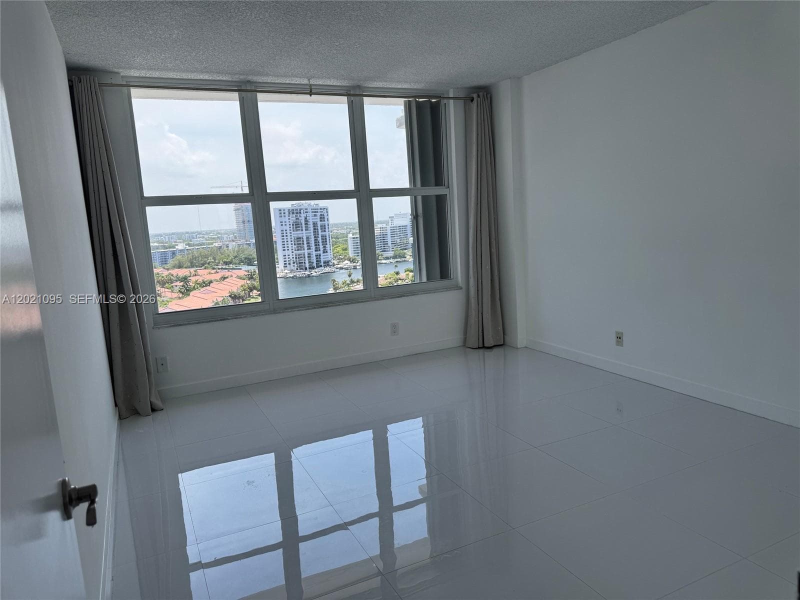 3800 S Ocean Dr 1725 photo 13