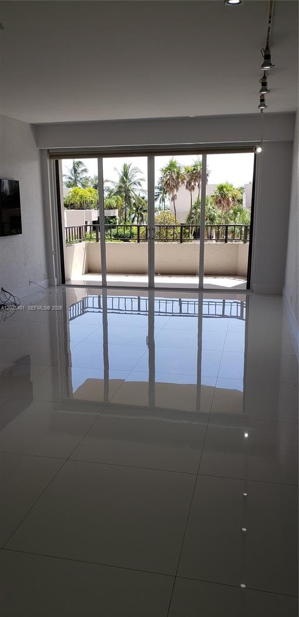 201 Crandon Blvd 343 photo 5