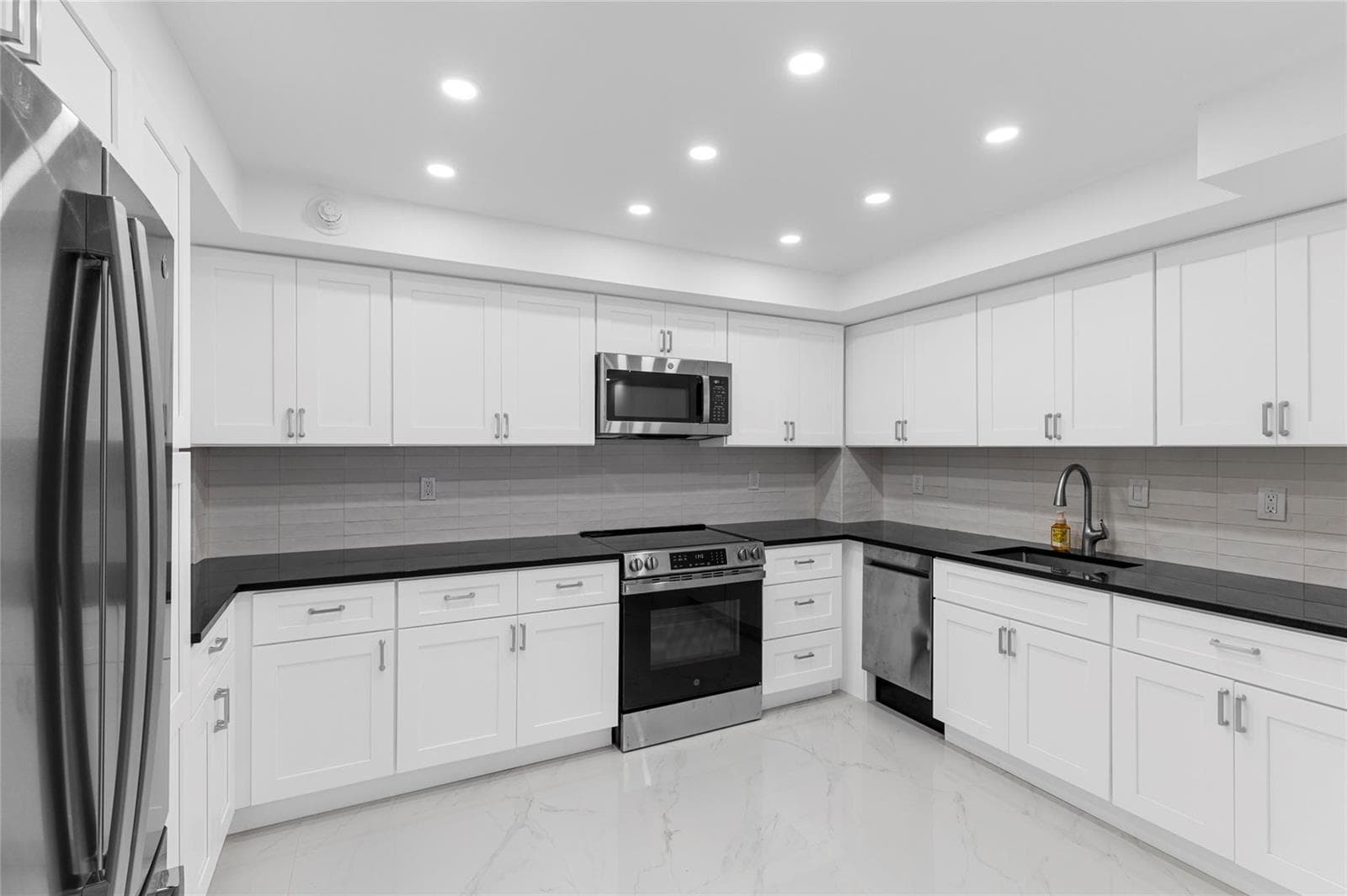 3750 Galt Ocean Drive 209 photo 4