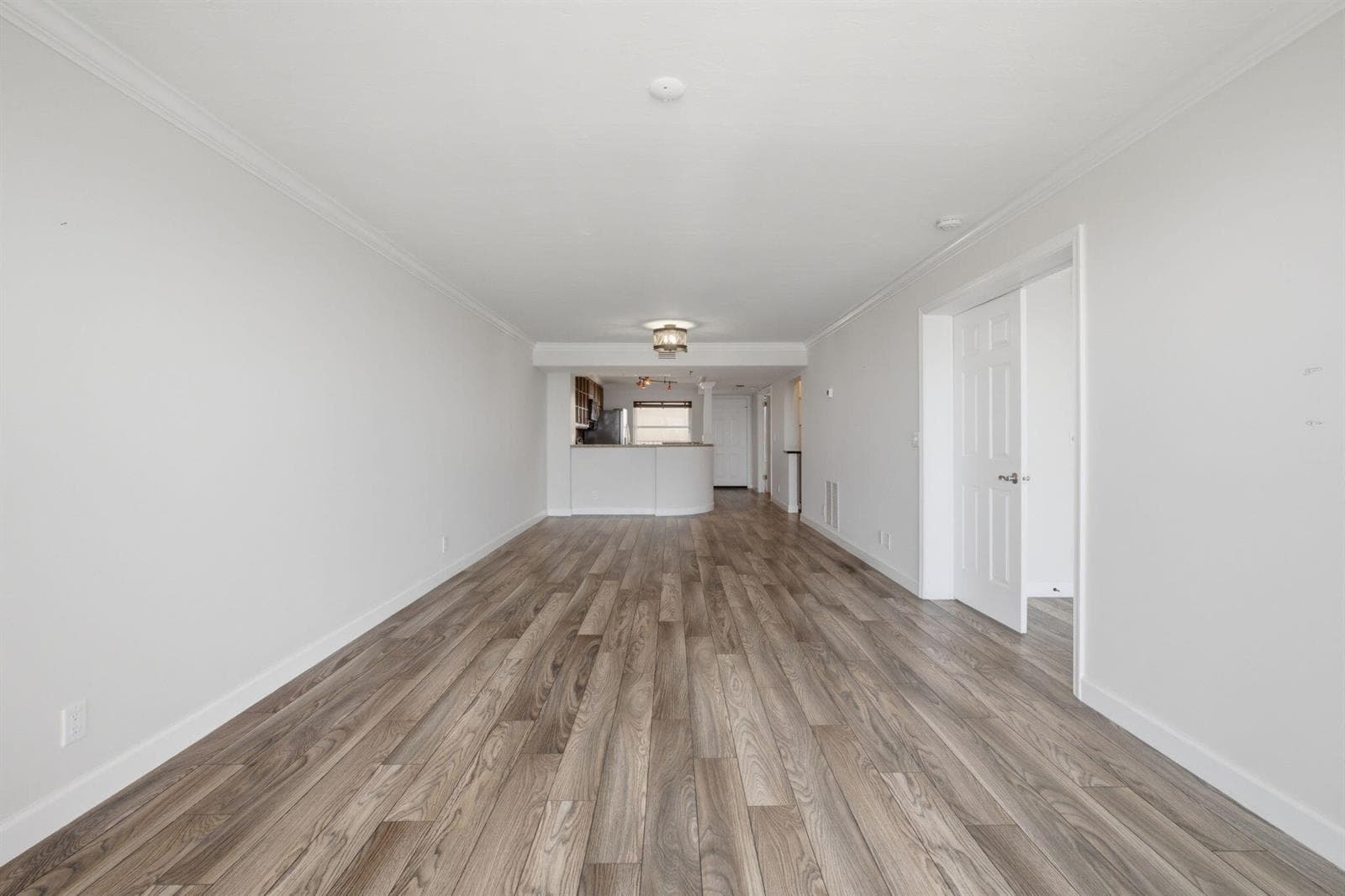 3901 S Flagler Drive 802 photo 3