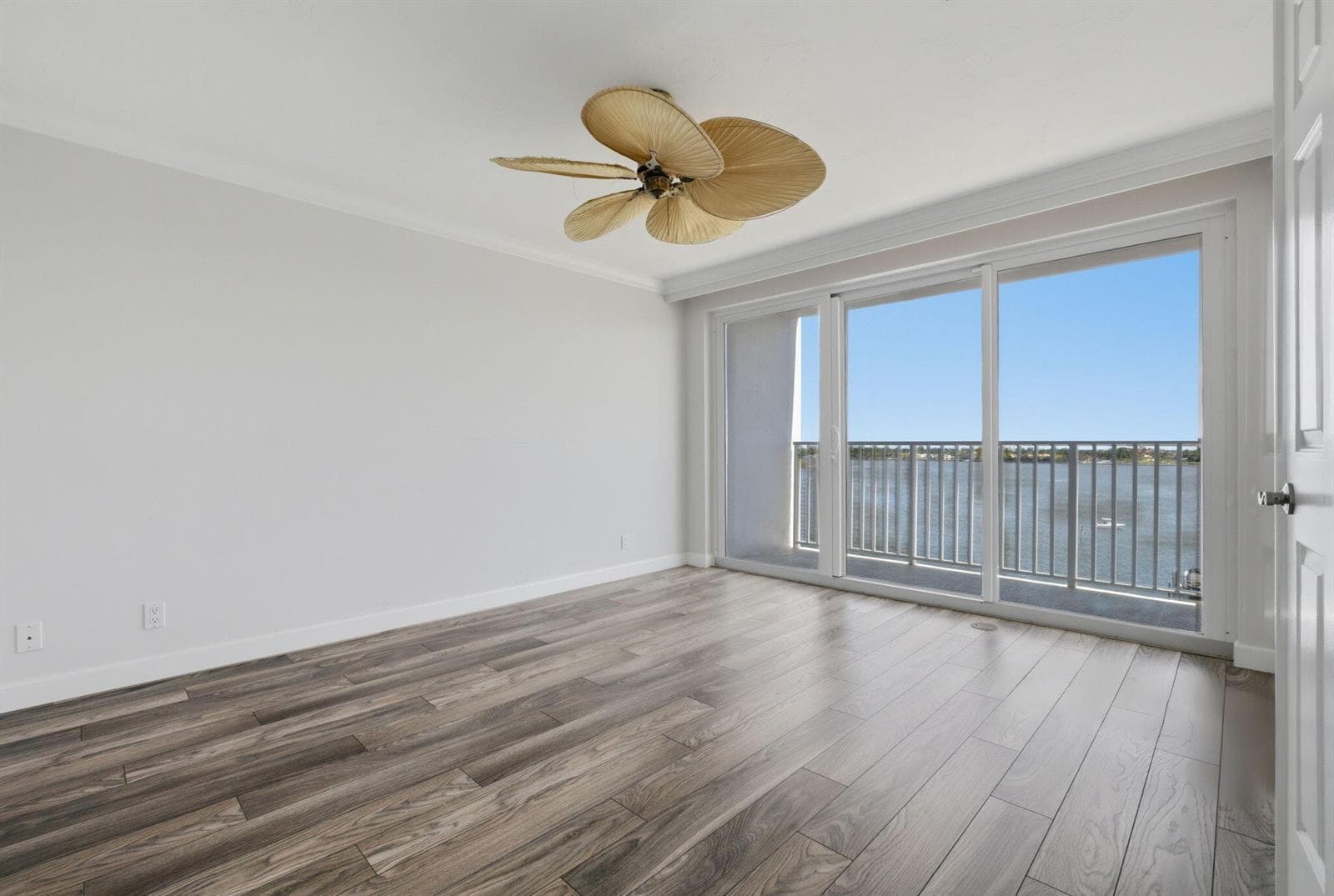 3901 S Flagler Drive 802 photo 10
