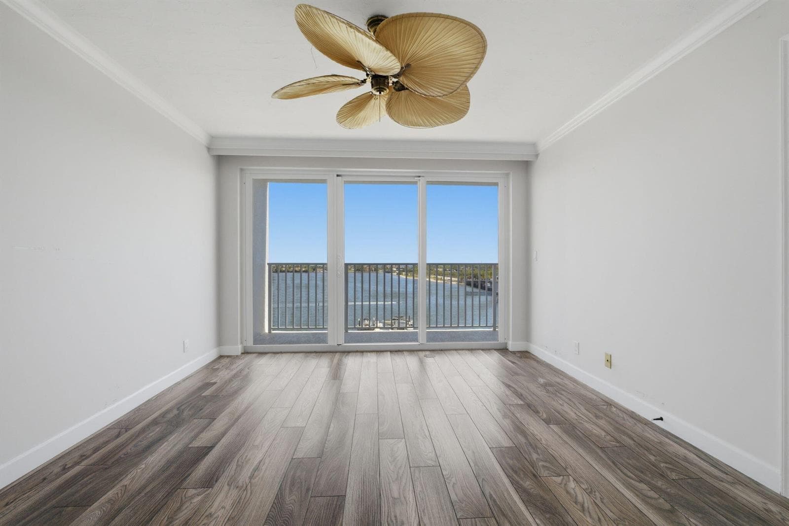 3901 S Flagler Drive 802 photo 15