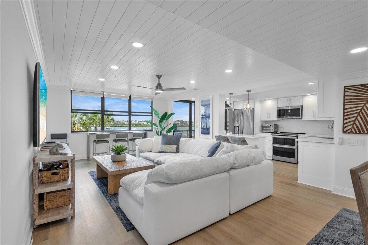1648 Jupiter Cove Drive 210 photo 1