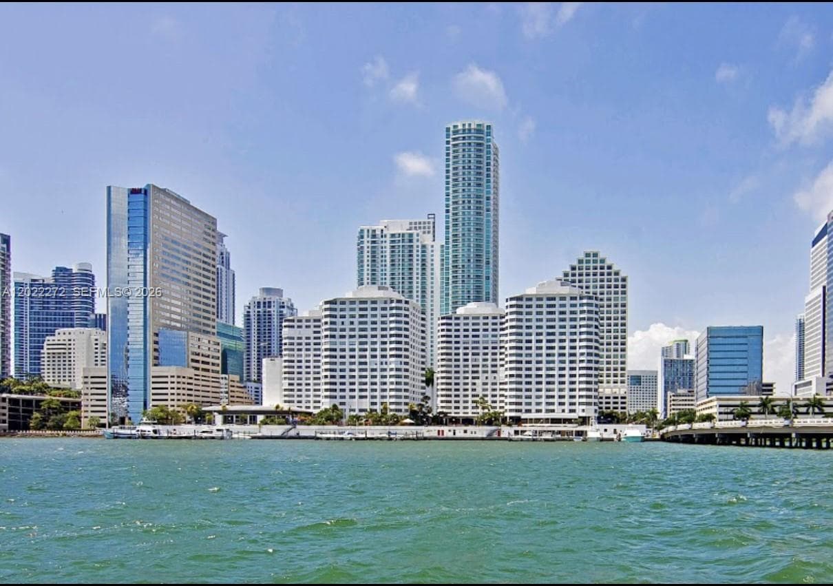 999 Brickell Bay Dr 209 photo 2
