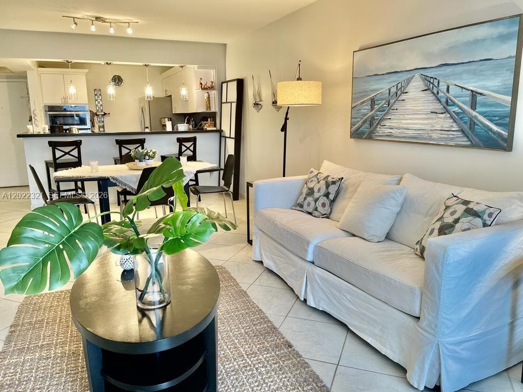 2030 S Ocean Dr 801 photo 10