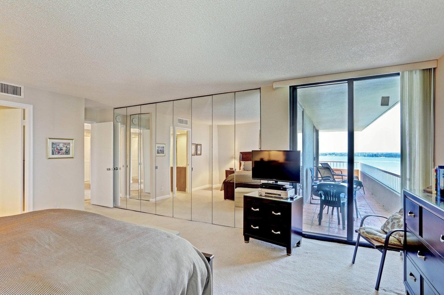 5510 N Ocean Drive 17d photo 17