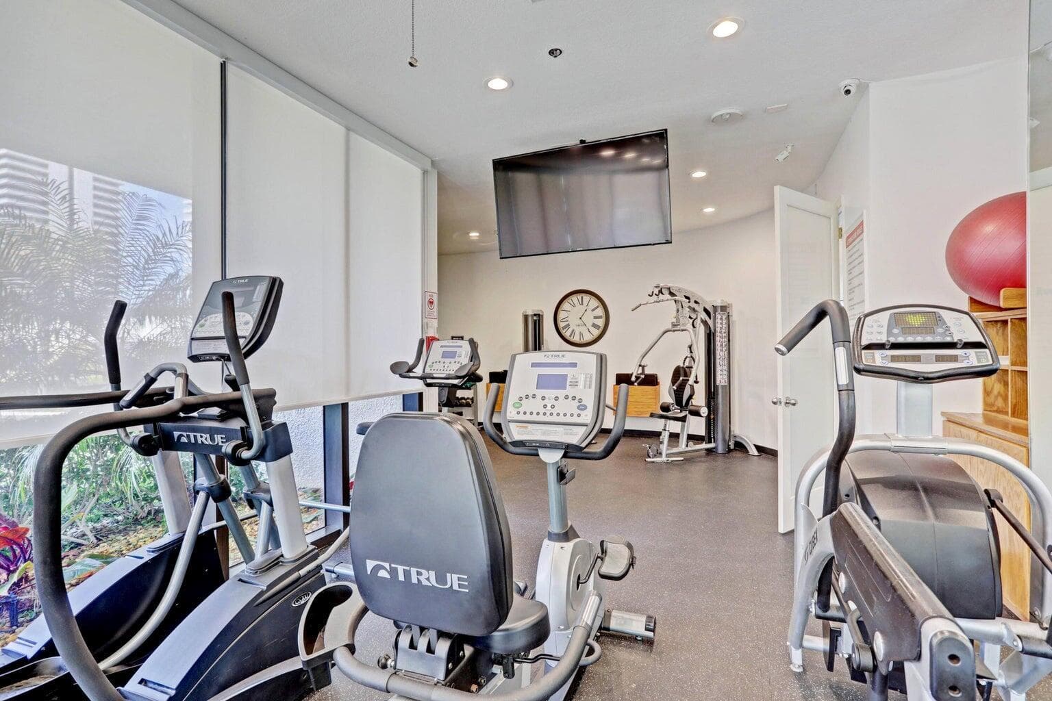 5510 N Ocean Drive 17d photo 21