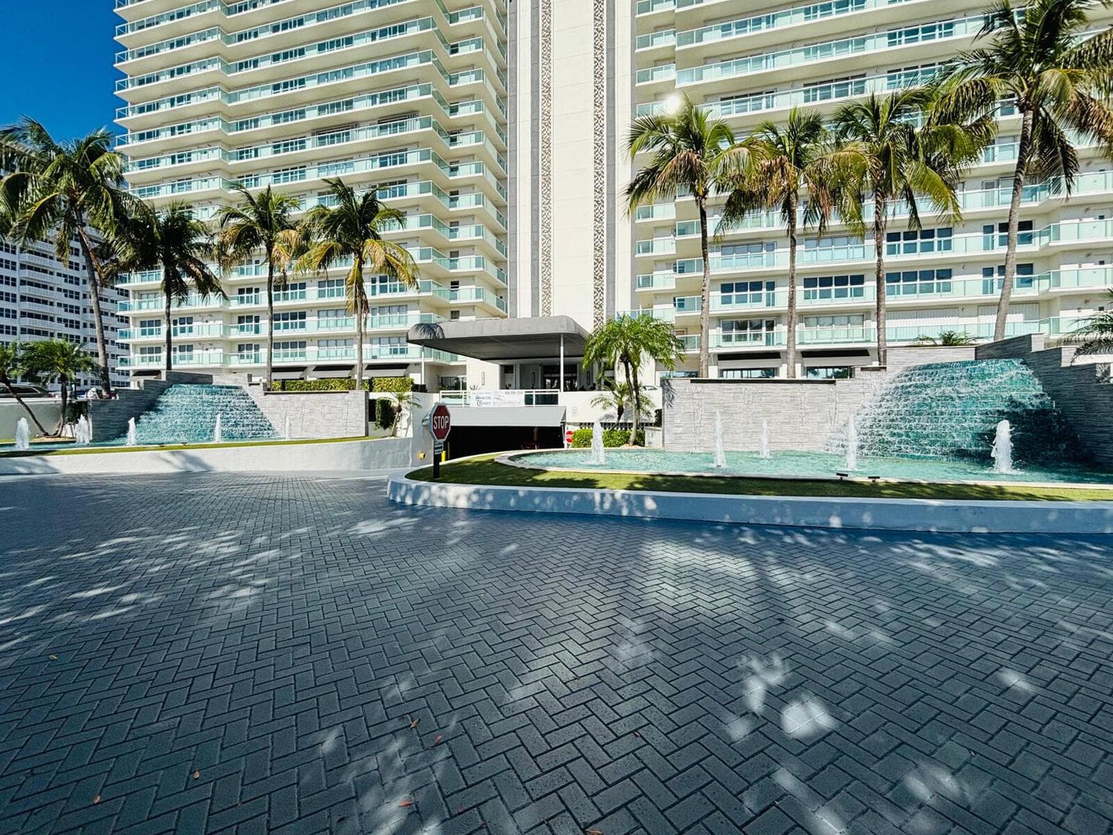 3900 Galt Ocean Drive 608 photo 22