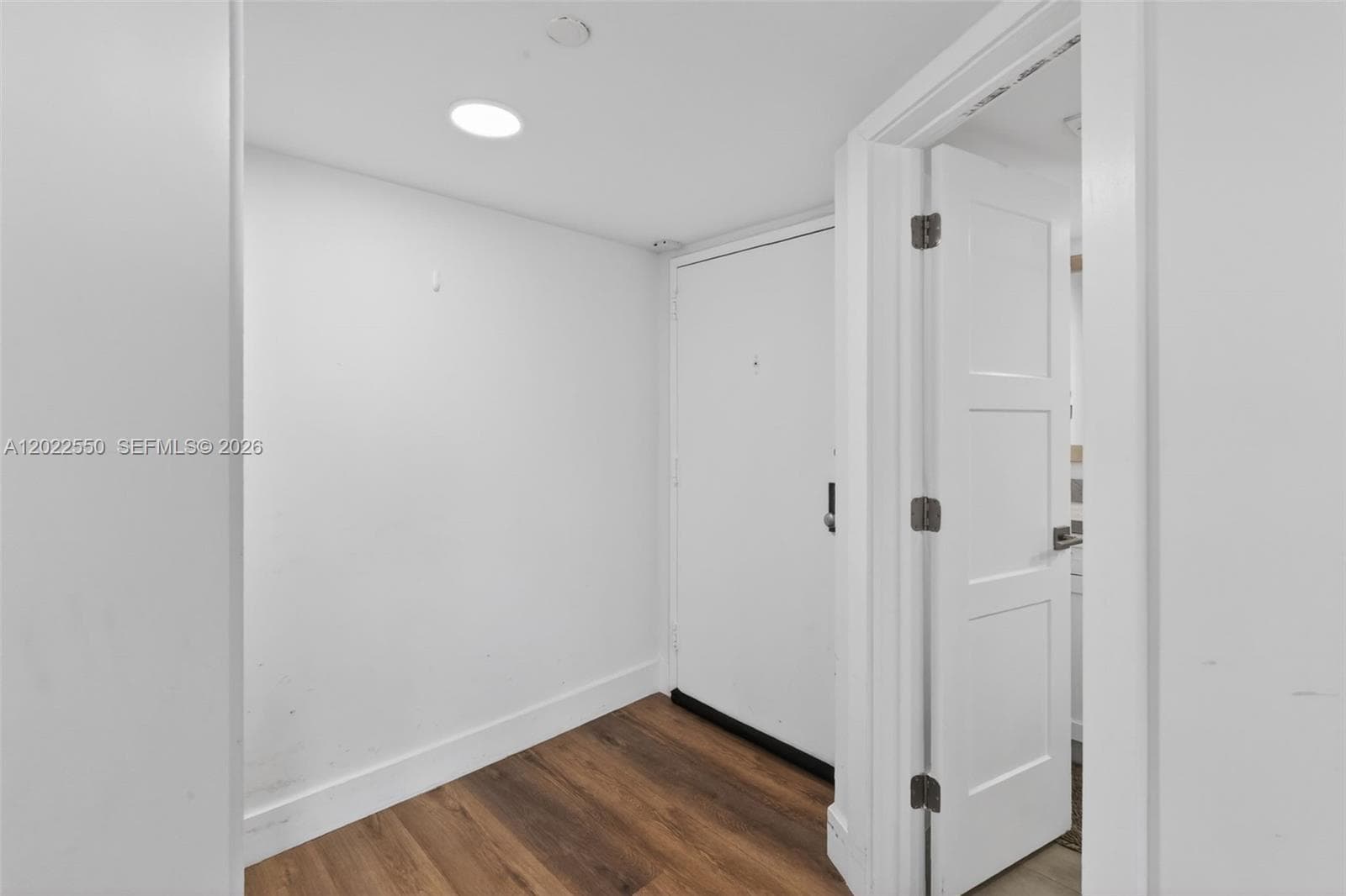2401 Collins Ave 602 photo 21