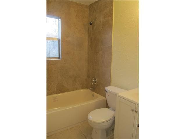 73 NE 7th Court 3 photo 12