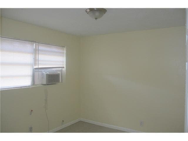73 NE 7th Court 3 photo 5