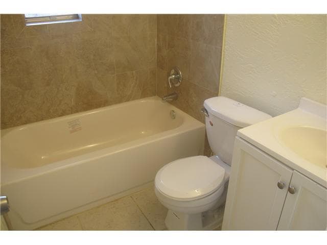 73 NE 7th Court 3 photo 10