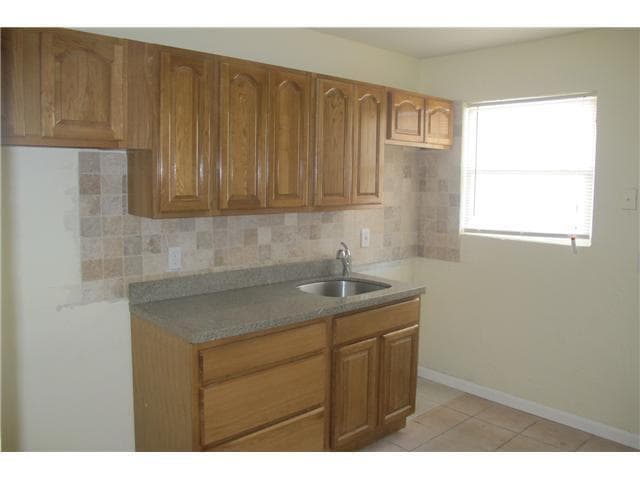 73 NE 7th Court 3 photo 11