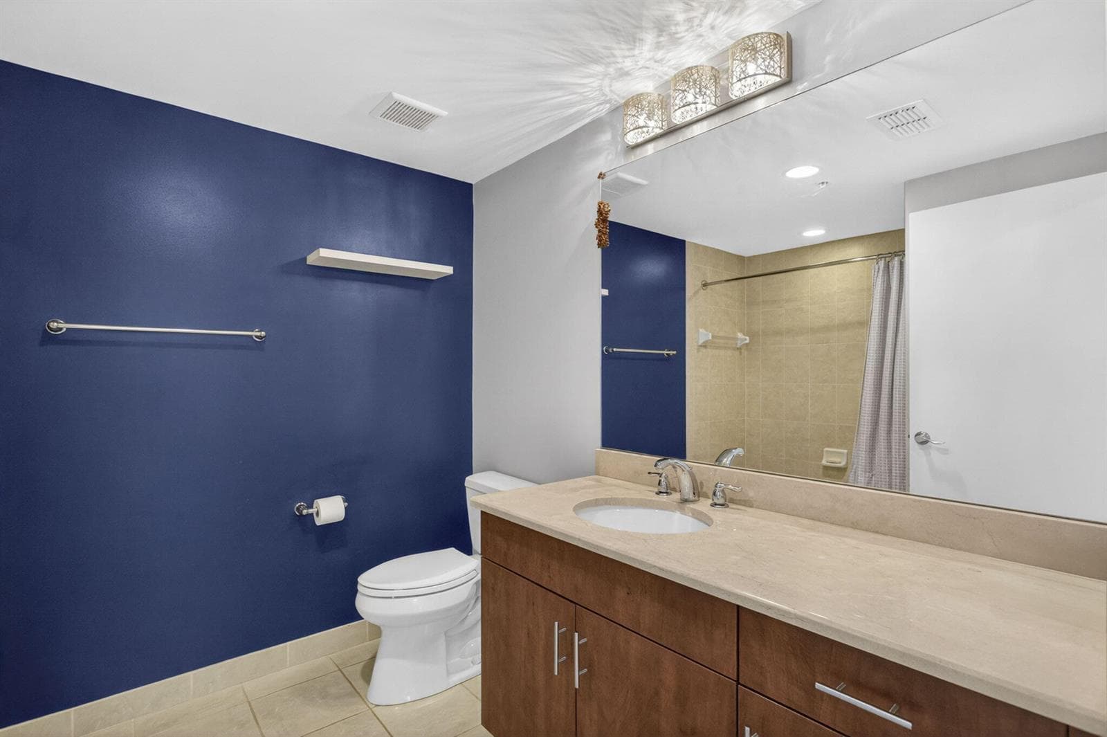2700 N Federal Highway 409 photo 17
