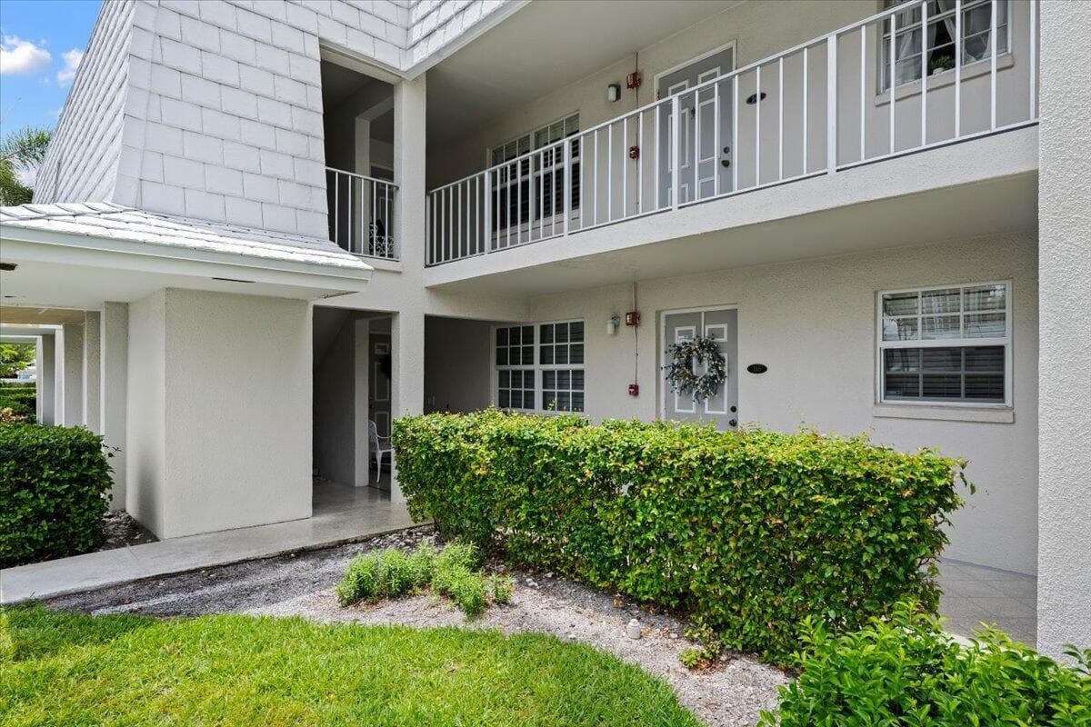 1205 Sandy Lane 145 photo 3