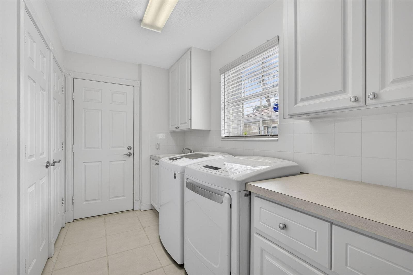 8093 Montserrat Place photo 9