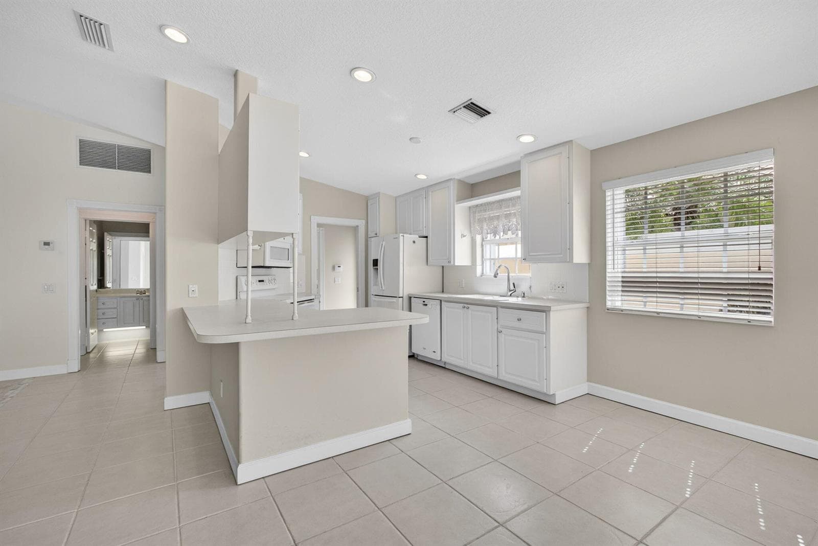 8093 Montserrat Place photo 14