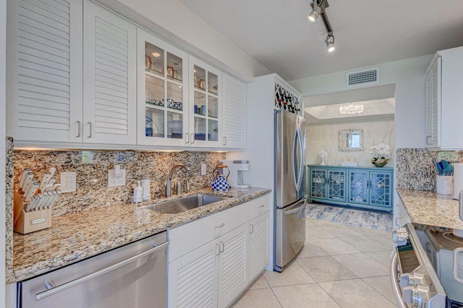 5550 N Ocean Drive 3c photo 3