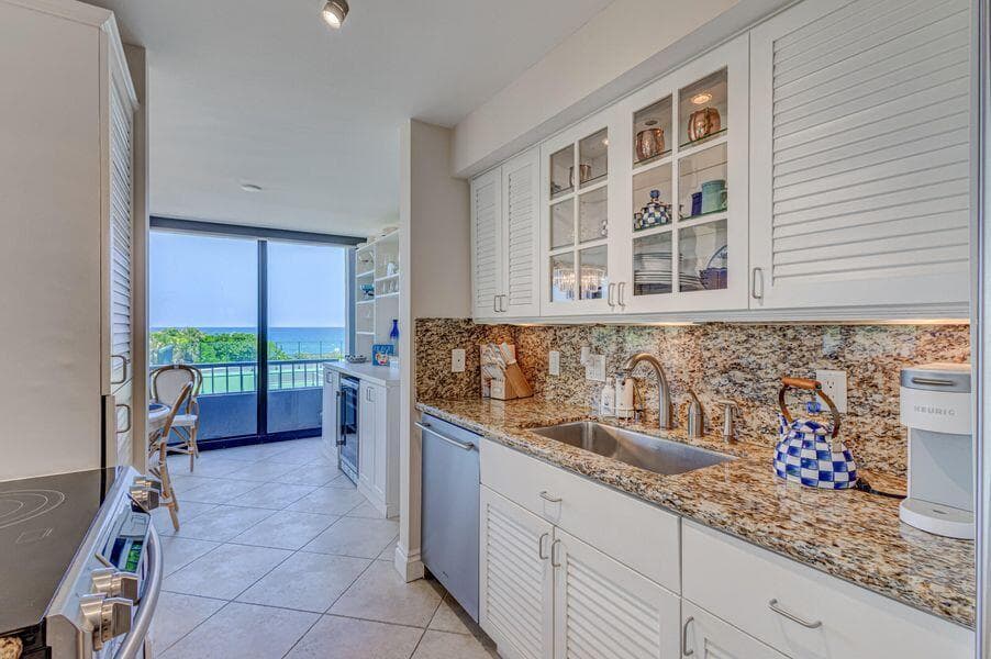 5550 N Ocean Drive 3c photo 8