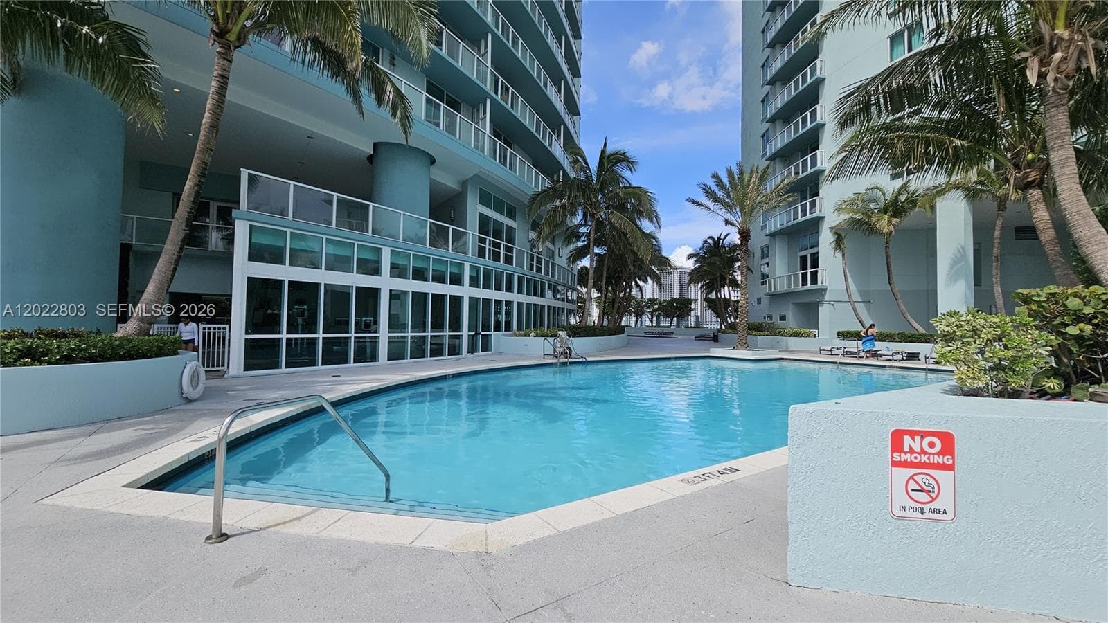 1900 N Bayshore Dr 3717 photo 13