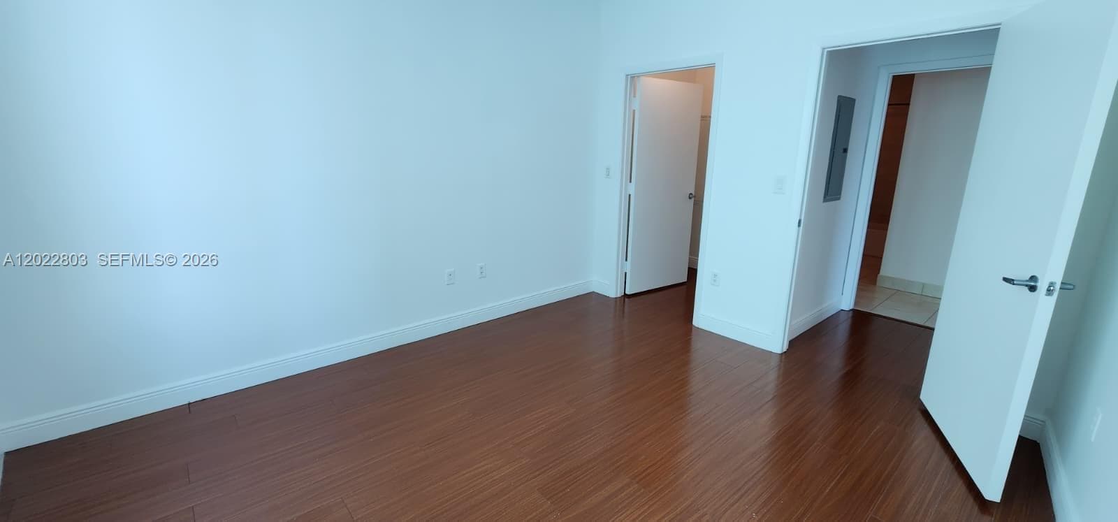 1900 N Bayshore Dr 3717 photo 5