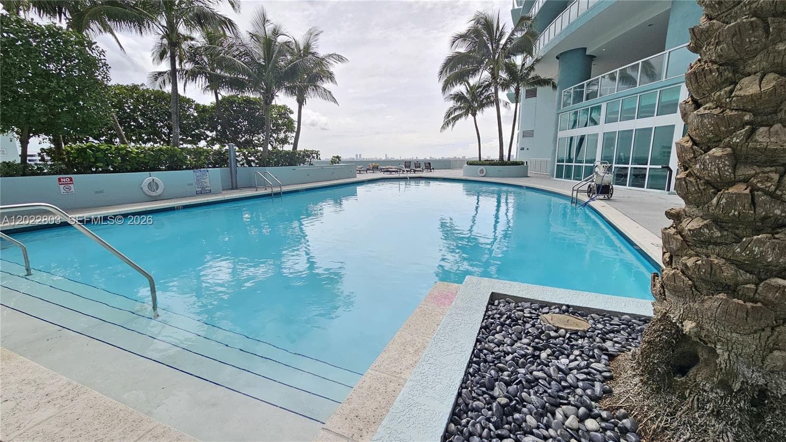 1900 N Bayshore Dr 3717 photo 14