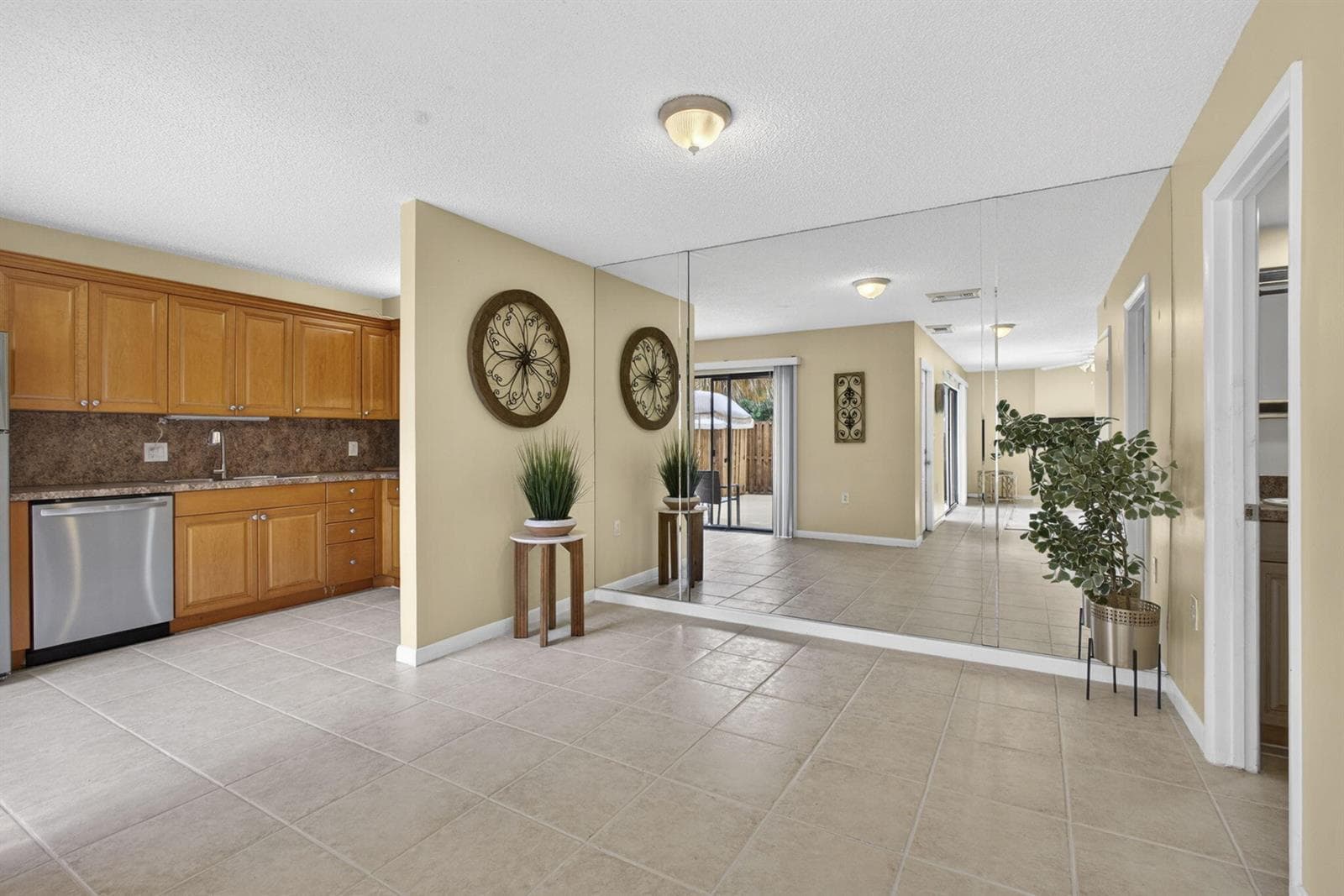 3345 Meridian Way N C photo 16