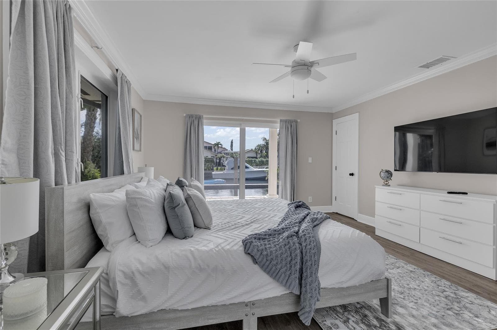 272 Imperial Lane photo 11
