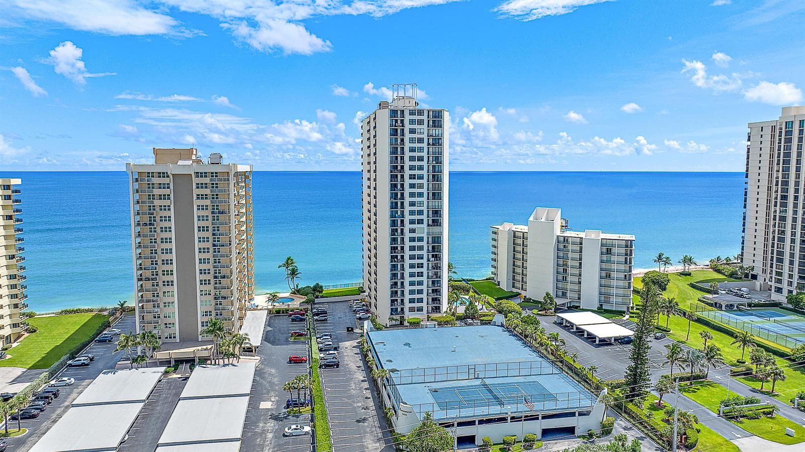 5420 N Ocean Drive 305 photo 3