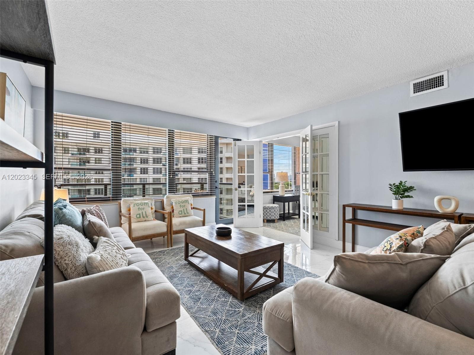 5225 Collins Ave 1509 photo 6