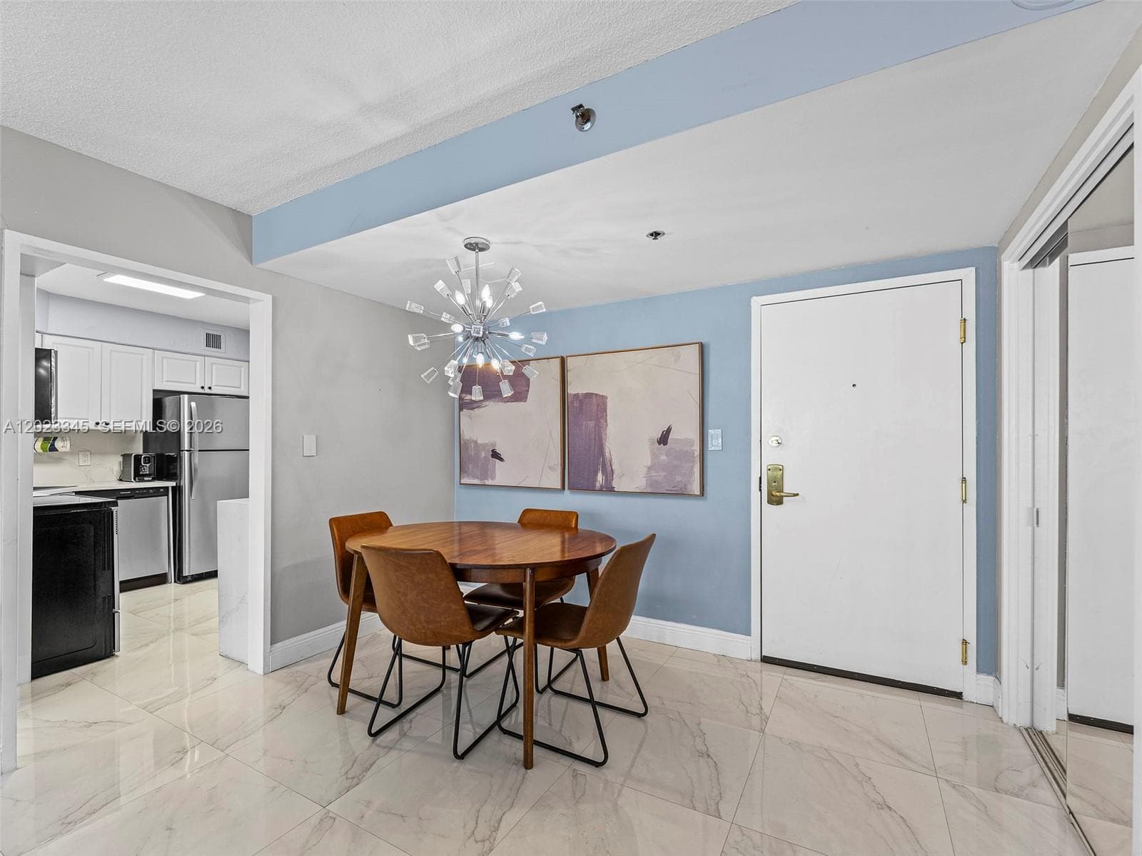 5225 Collins Ave 1509 photo 3