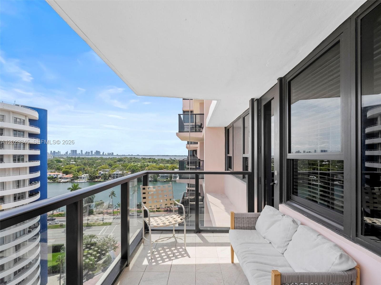 5225 Collins Ave 1509 photo 18