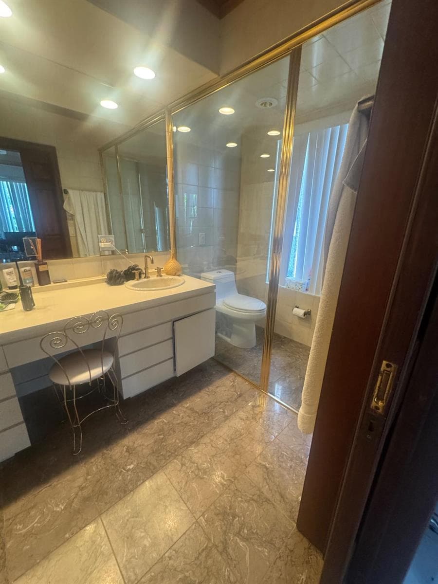 600 Hibiscus Drive photo 13