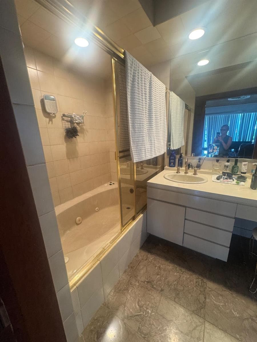 600 Hibiscus Drive photo 12