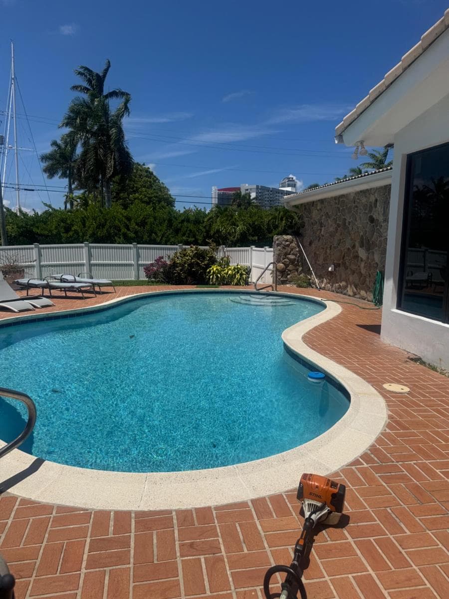 600 Hibiscus Drive photo 5