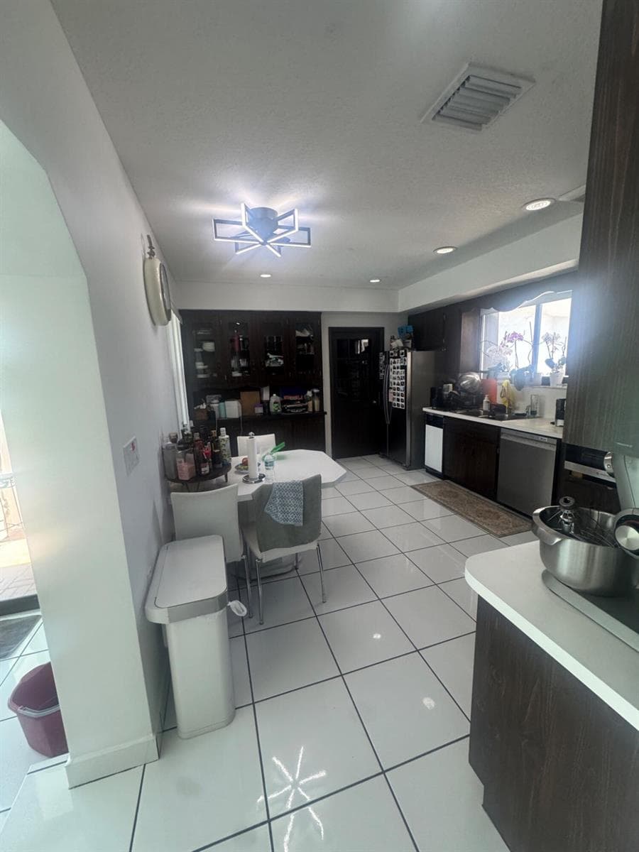 600 Hibiscus Drive photo 14