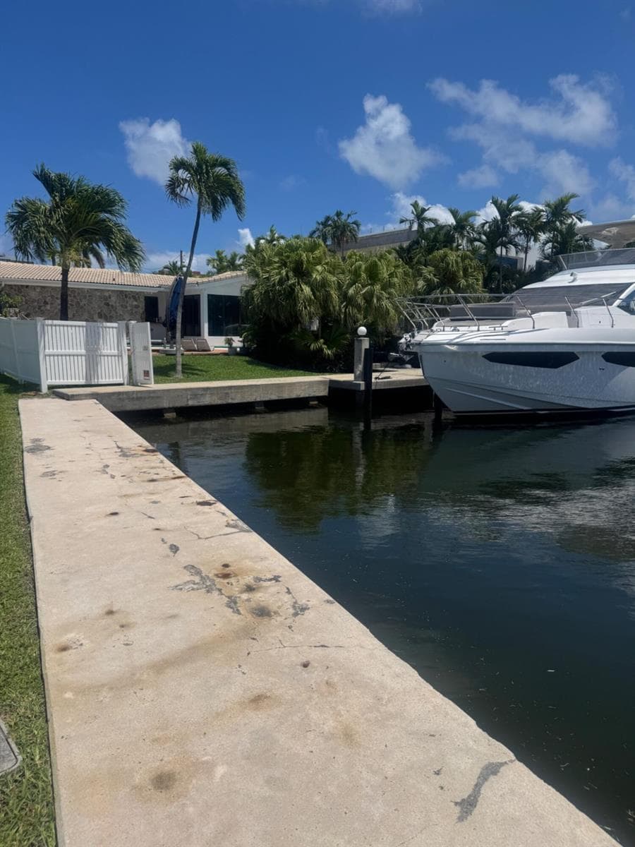 600 Hibiscus Drive photo 4