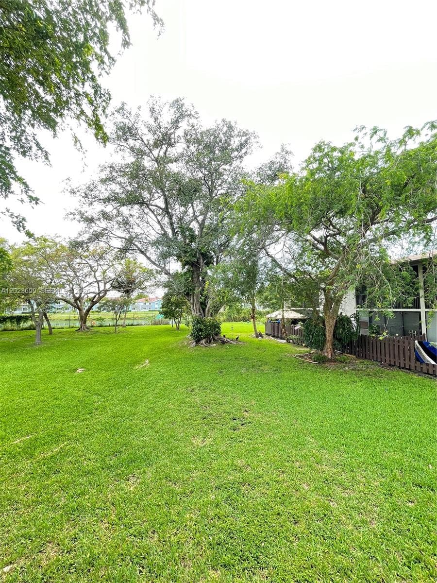 10370 SW 220th St 224 photo 9