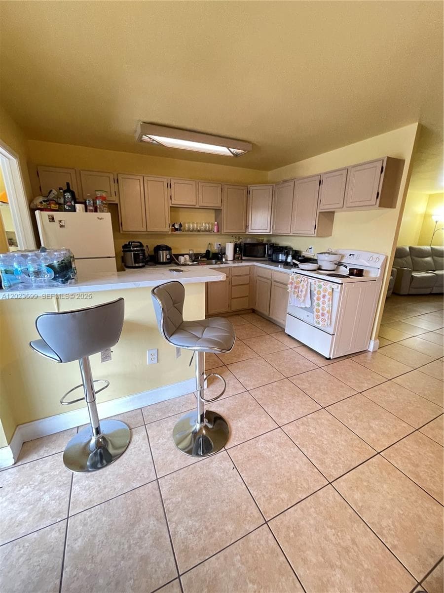 10370 SW 220th St 224 photo 10