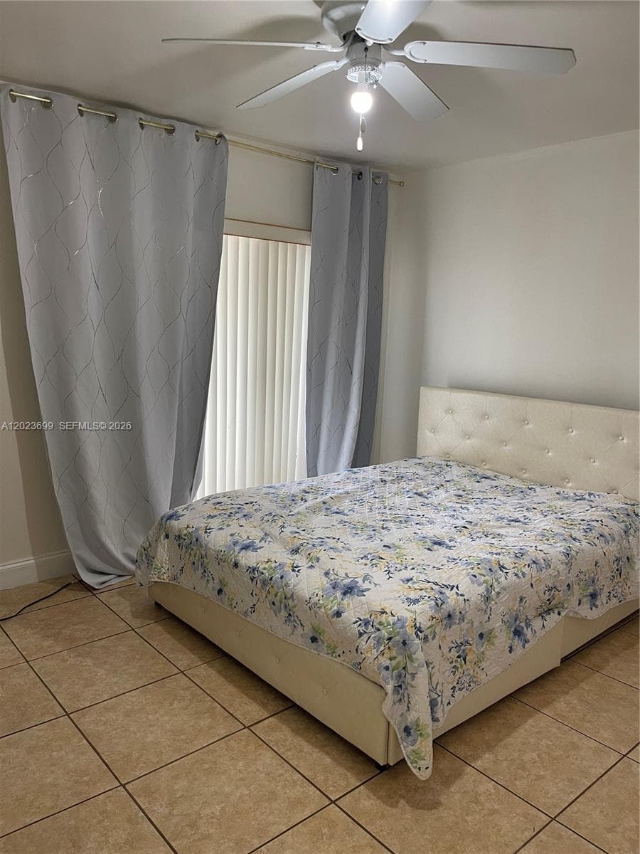 10370 SW 220th St 224 photo 15