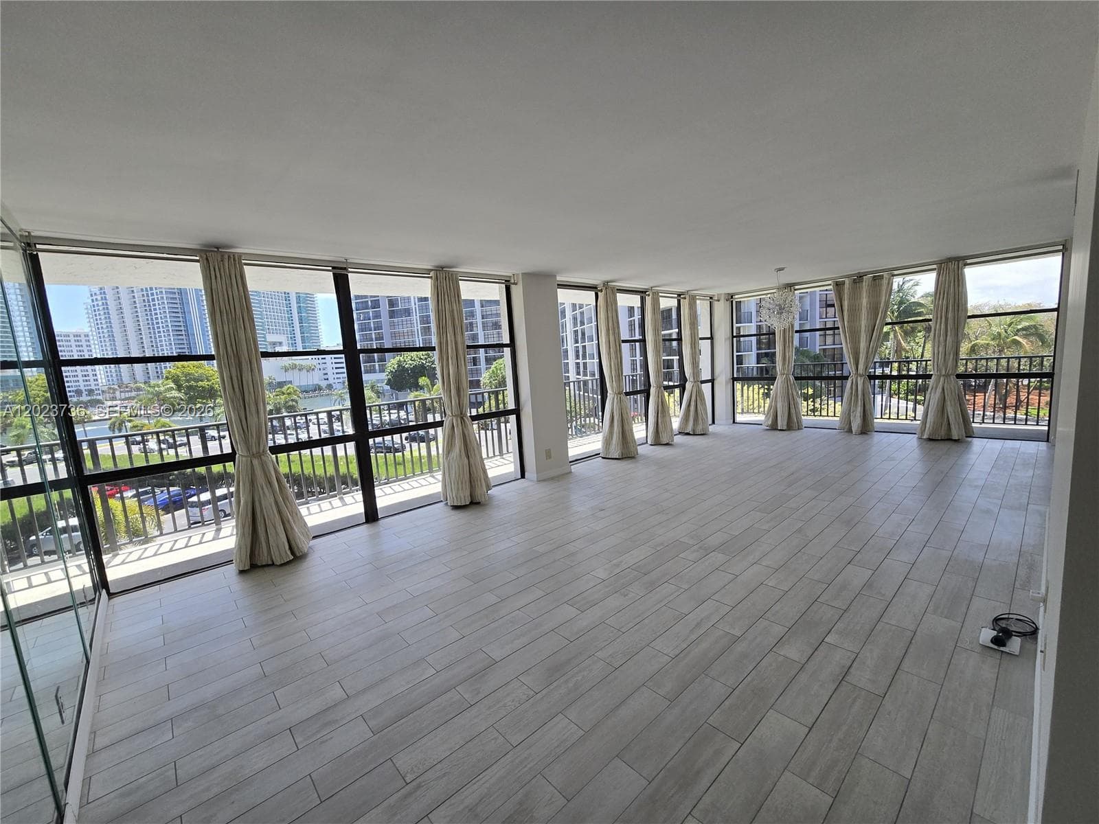 800 Parkview Dr 430 photo 6