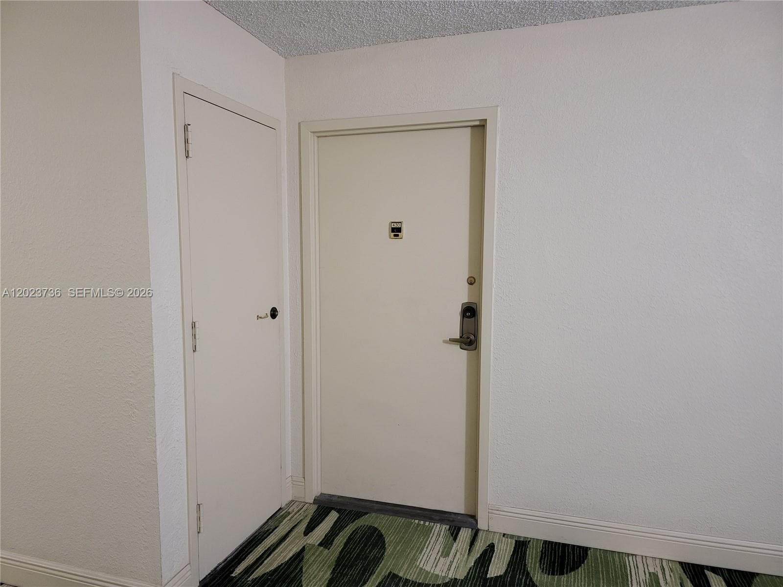 800 Parkview Dr 430 photo 5