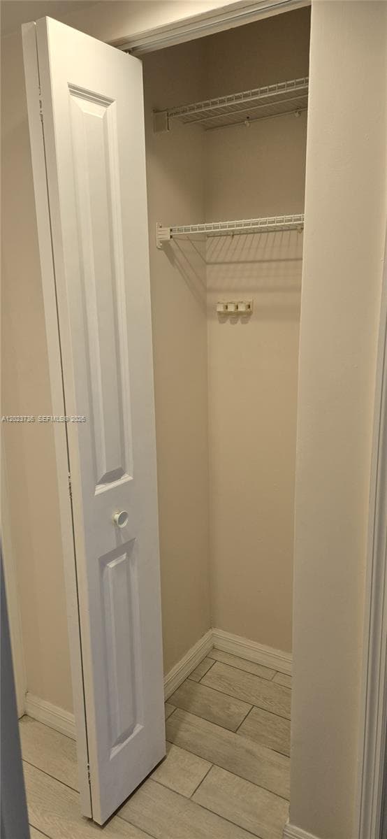800 Parkview Dr 430 photo 24