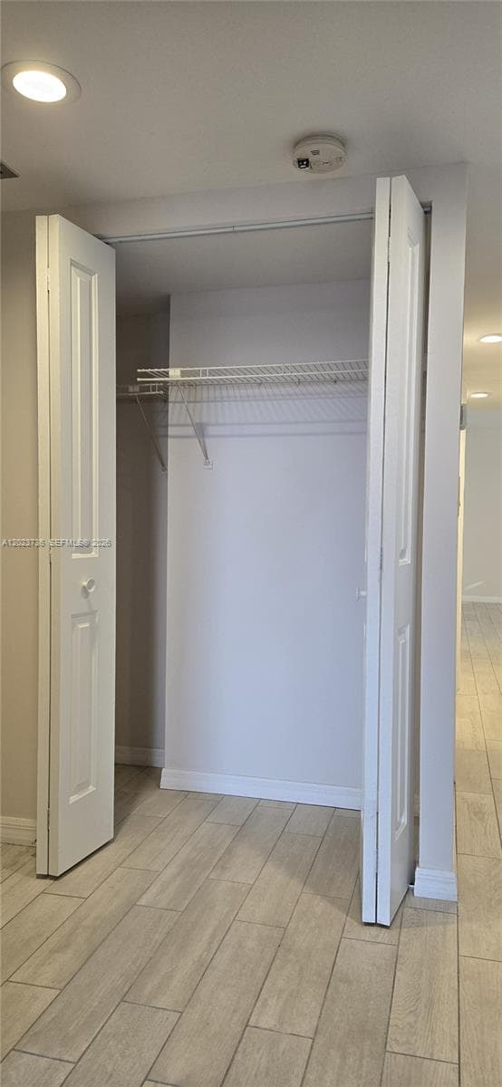 800 Parkview Dr 430 photo 21