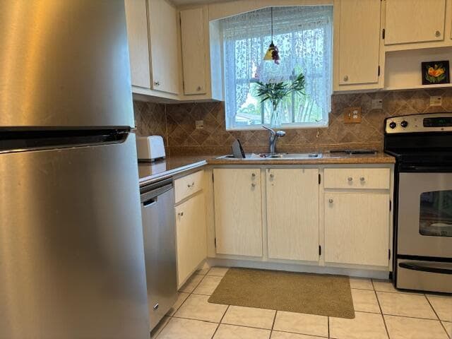 2936 Crosley Drive E G photo 5
