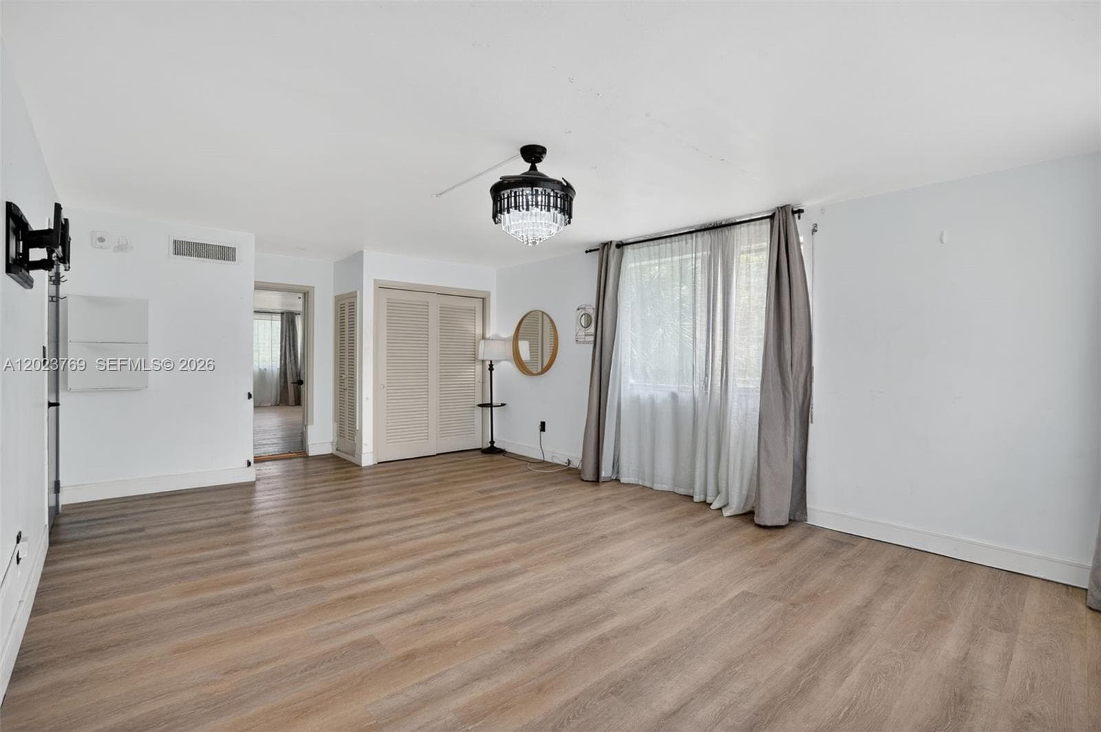 10240 Collins Ave 207 photo 3