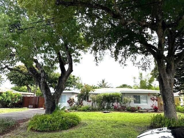 3560 Lloyd Drive photo 6