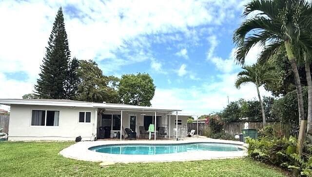 3560 Lloyd Drive photo 3