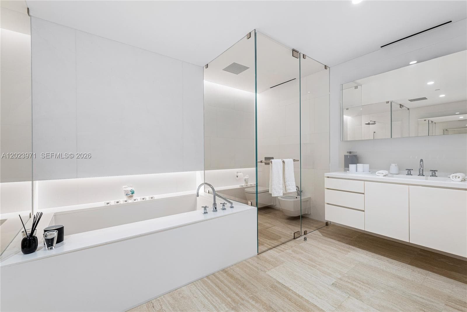 9001 Collins Ave S-509 photo 7