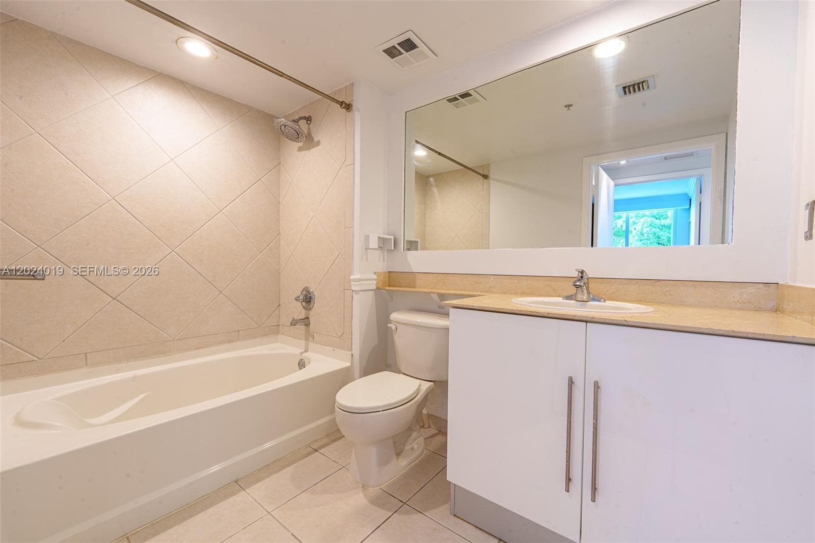 335 S Biscayne Blvd 802 photo 10